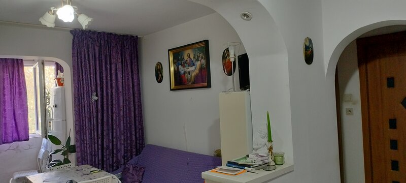Camera bloc zona metrou Dristor