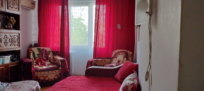 Camera bloc zona metrou Dristor